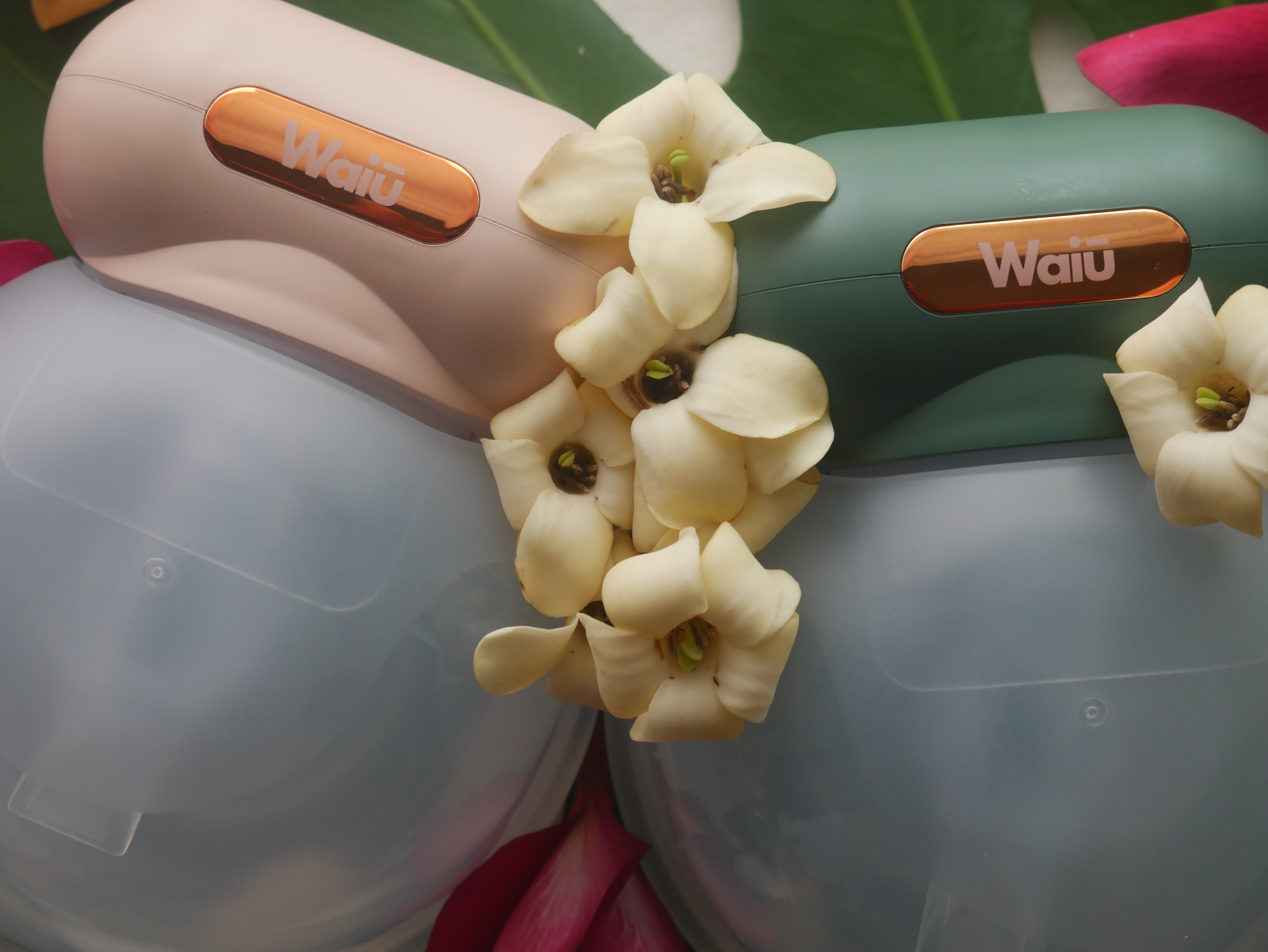 Blush and green Waiū pump concepts with soft flowers